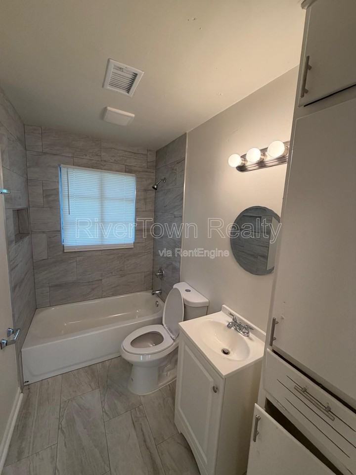 4550 Quince Rd - Photo 7 of 16