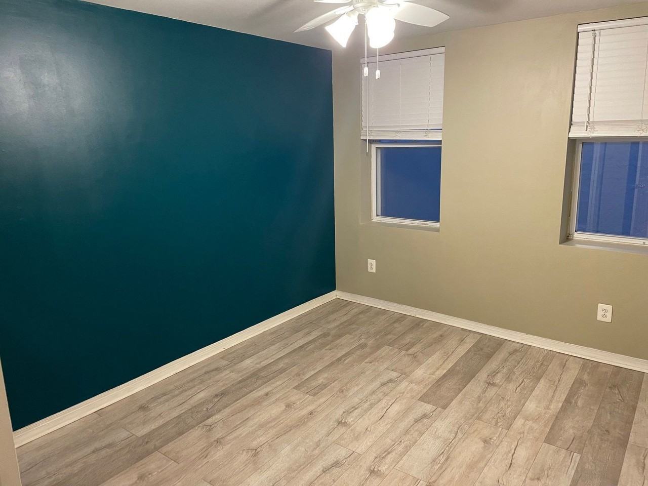 909 S 21st St #2 - Photo 7 of 11