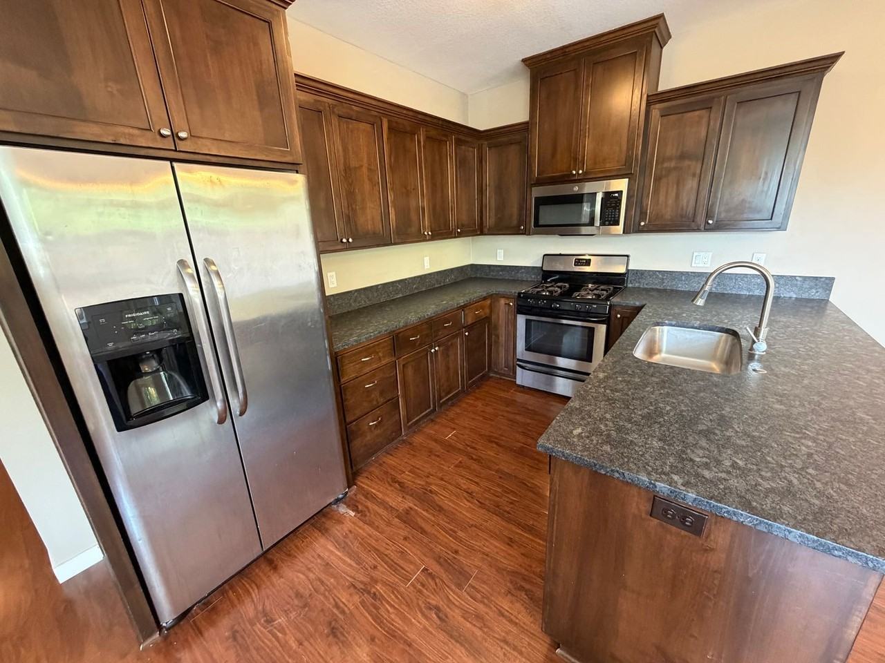 10460 Sw Wilsonville Rd - Photo 5 of 22