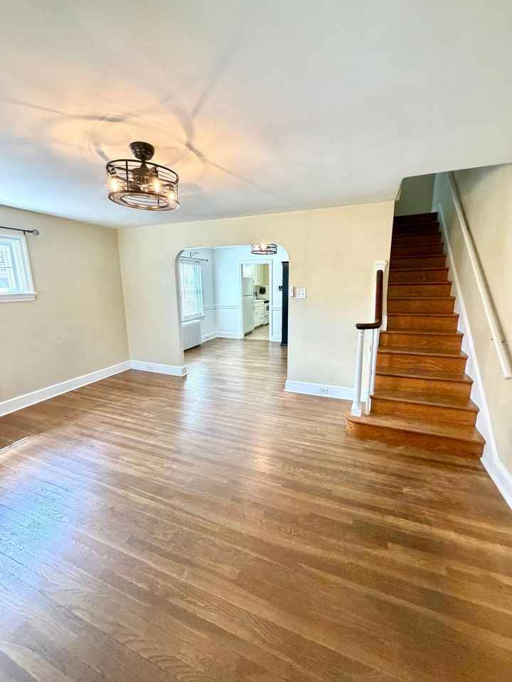 844 E Madison St - Photo 4 of 30