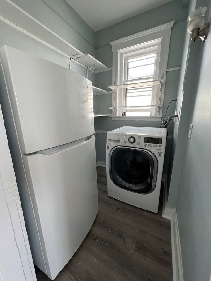 41 Hooker St - Photo 4 of 10
