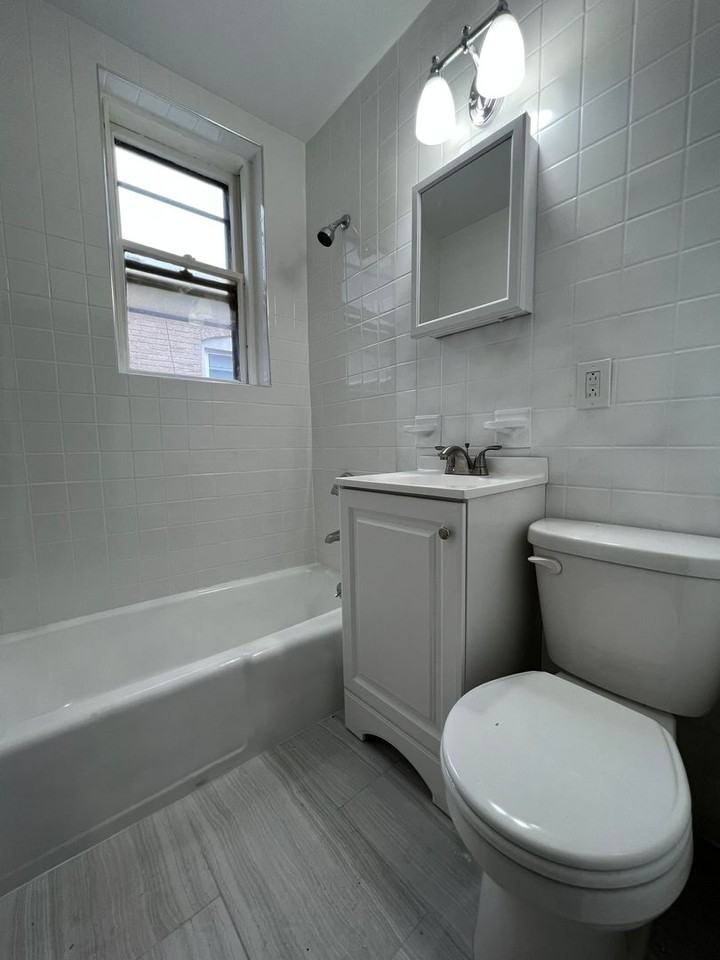 41 Hooker St - Photo 6 of 10