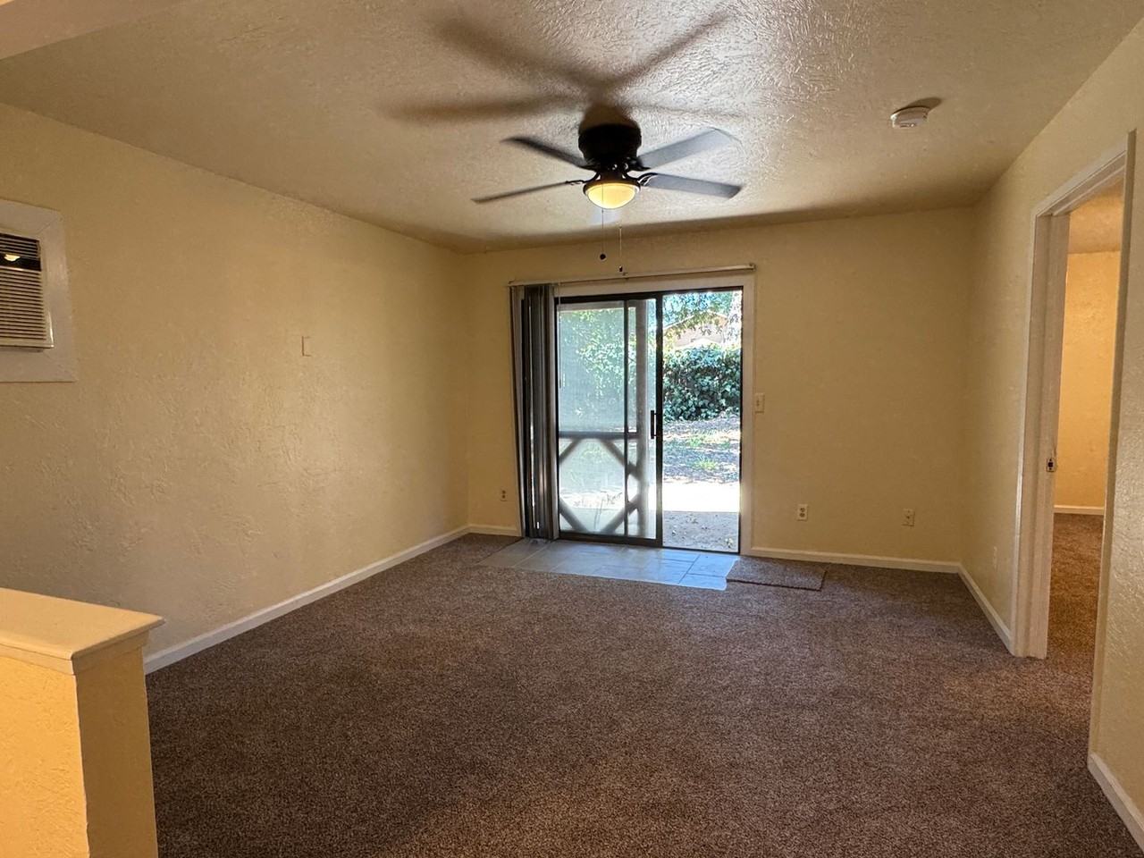6542 Leesburg Pl - Photo 6 of 23