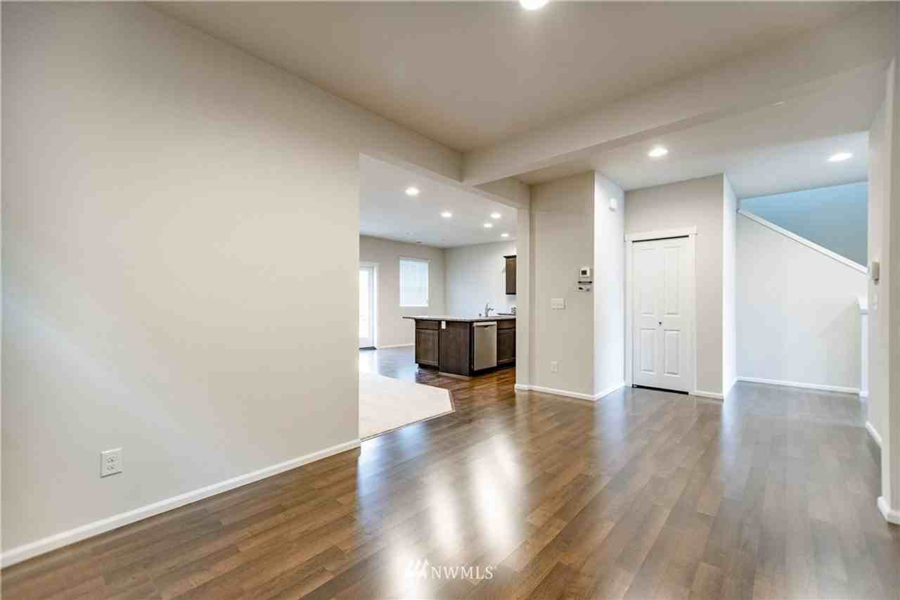 18837 105th Ave E - Photo 2 of 27