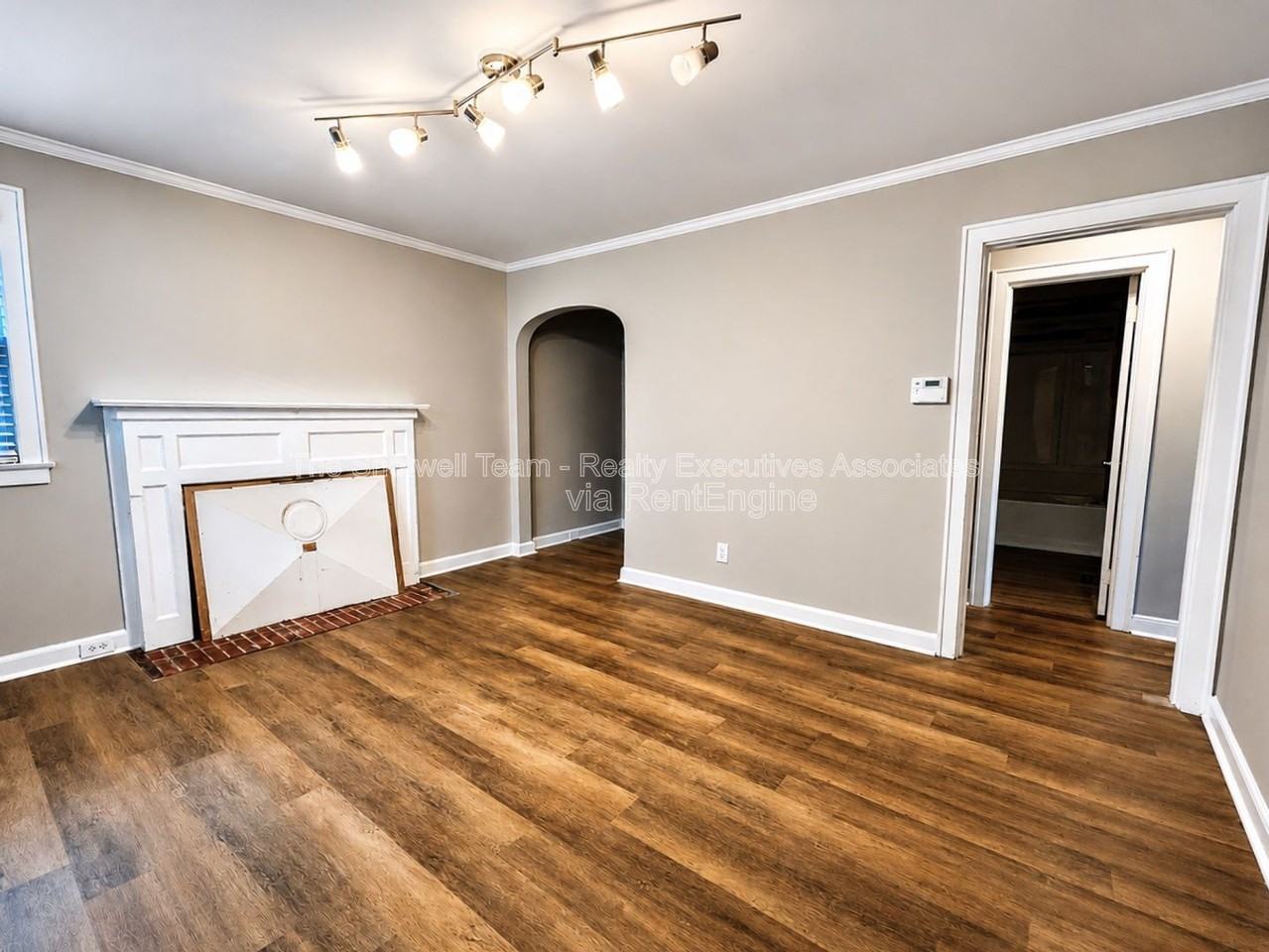 2540 Larkwood Ln - Photo 2 of 13