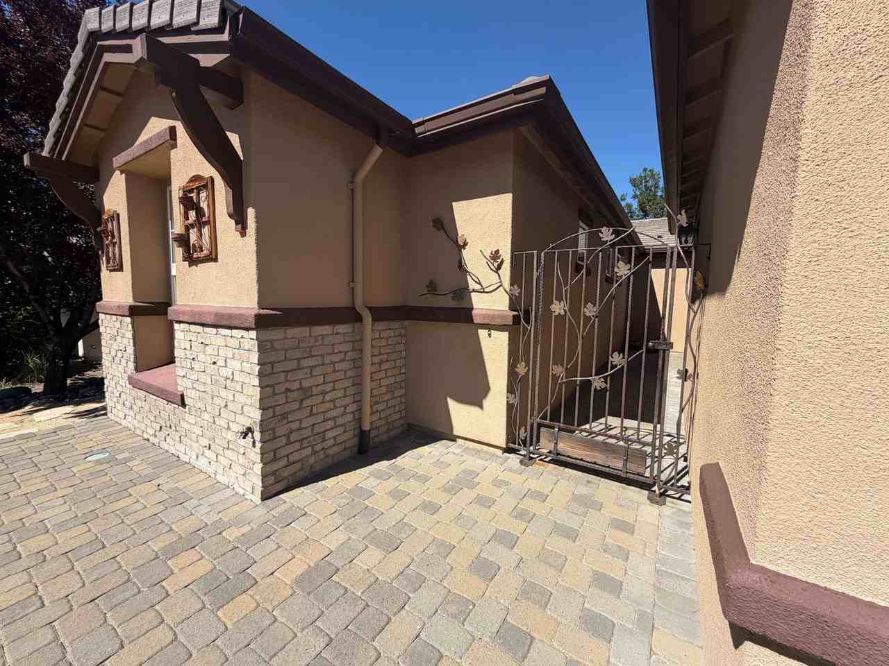 485 Cicada Ct - Photo 3 of 22