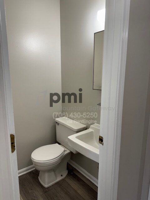 54 Greenwood Cir - Photo 4 of 12