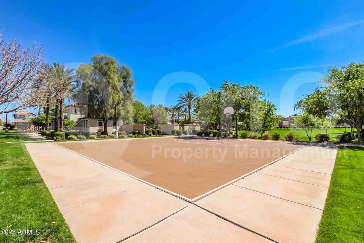 1144 S Osborn Ln - Photo 7 of 31
