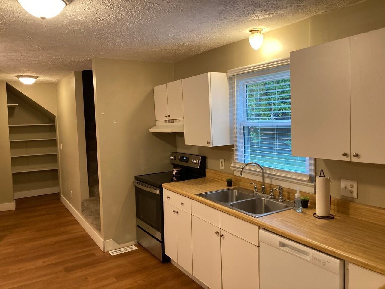 913 Hamilton Ave #B - Photo 7 of 28