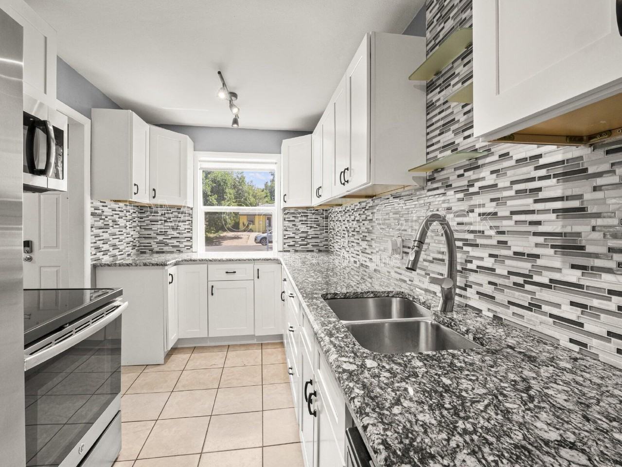 4841 E Missouri Ave - Photo 6 of 22