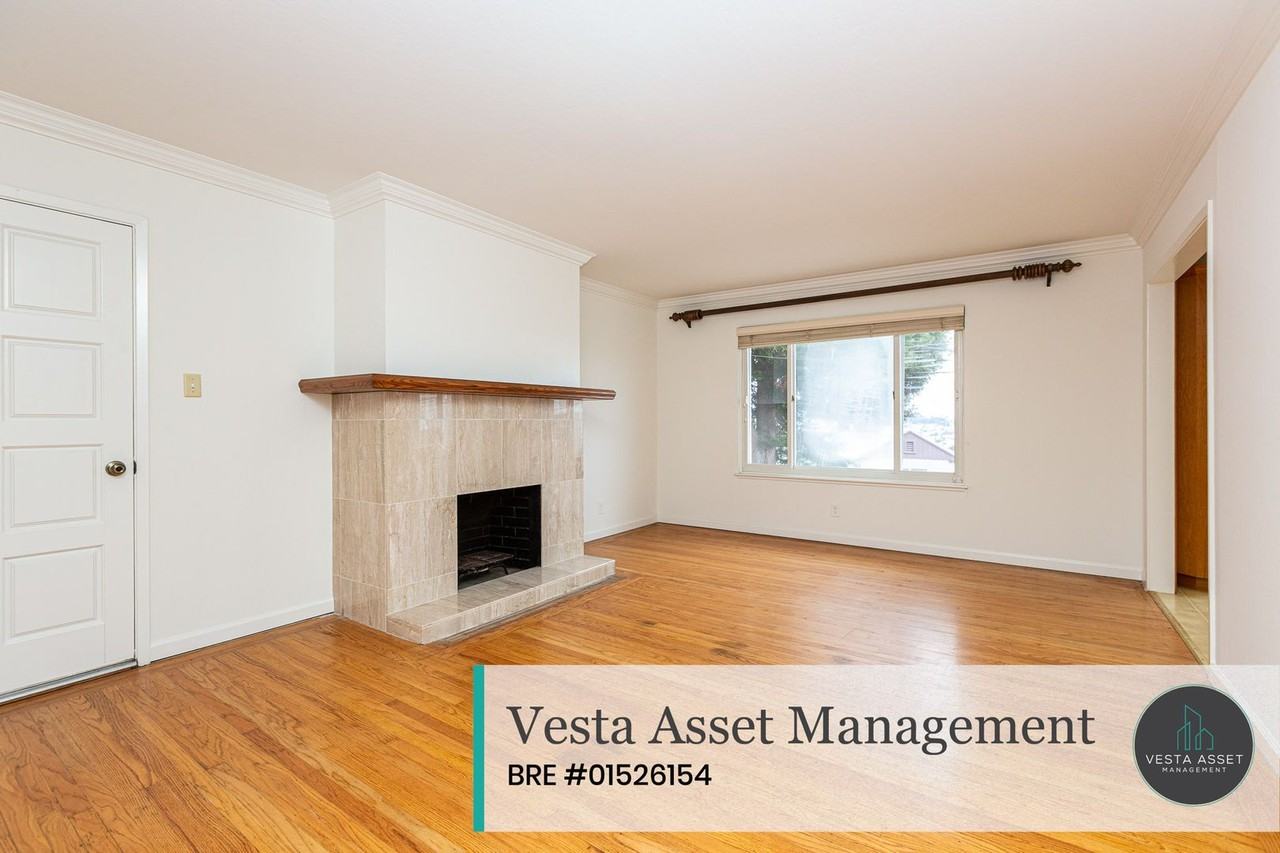351 Winding Way - Photo 5 of 28