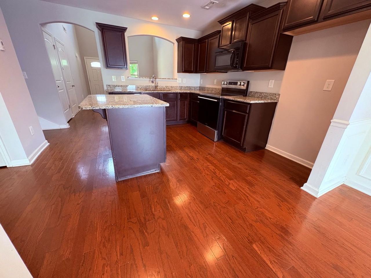 175 Saxony Way - Photo 6 of 21