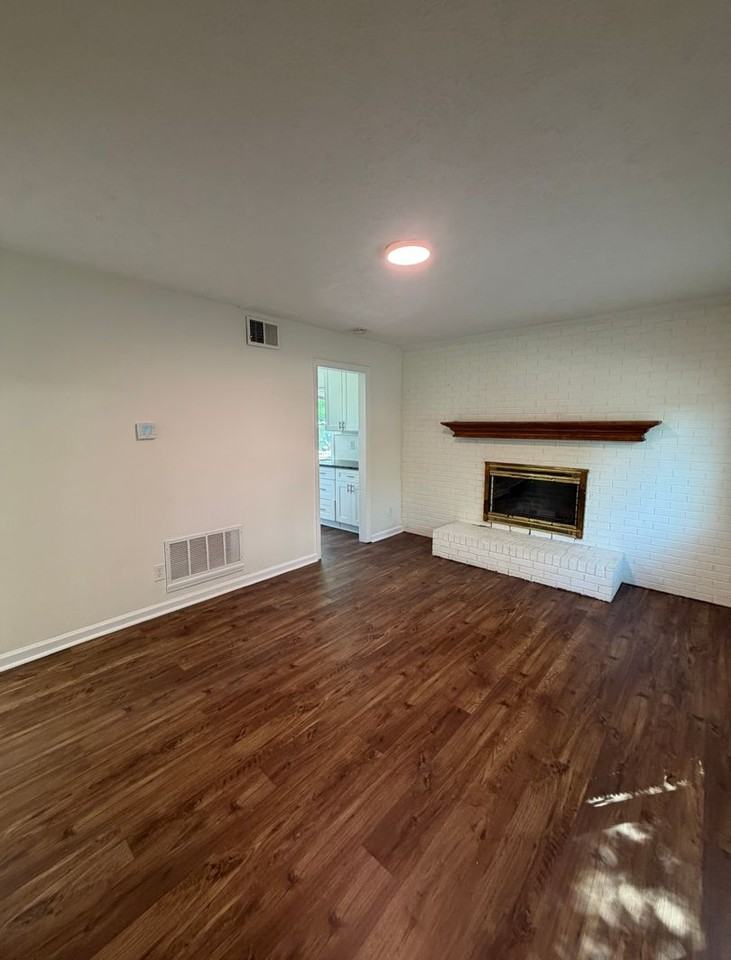 2866 Northglen Dr #1 - Photo 3 of 17