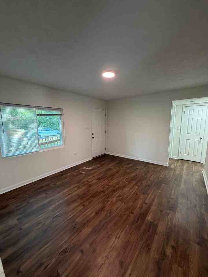 2866 Northglen Dr #1 - Photo 4 of 17