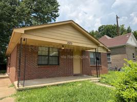 featured image of 1375 Adelaide St