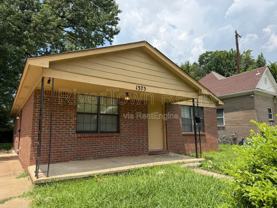 1375 Adelaide St - Photo 1 of 1
