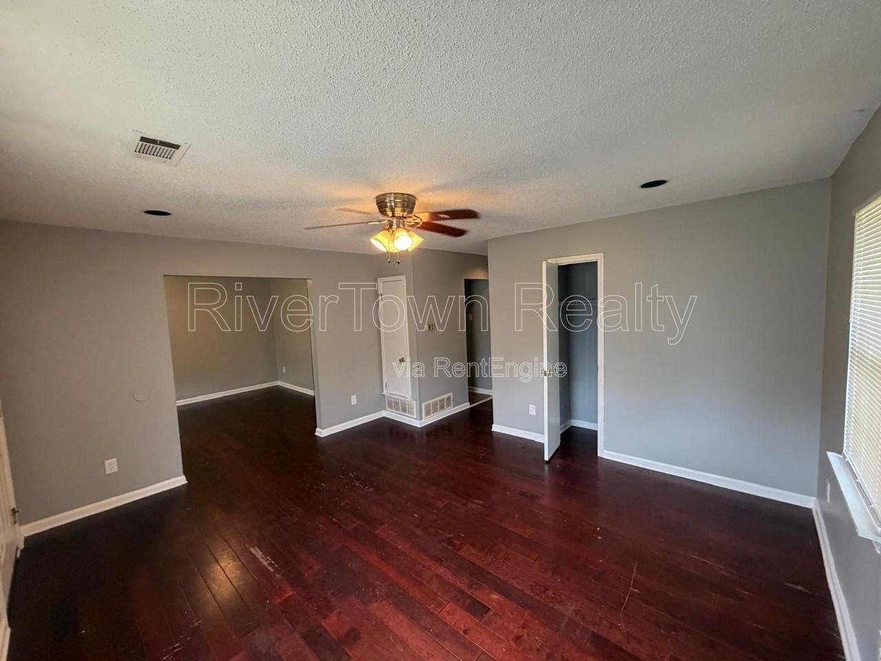 1375 Adelaide St - Photo 5 of 13