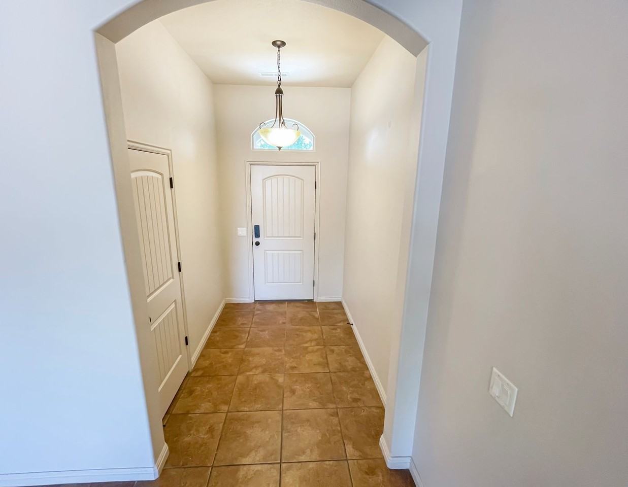 1228 W 200 N - Photo 4 of 26