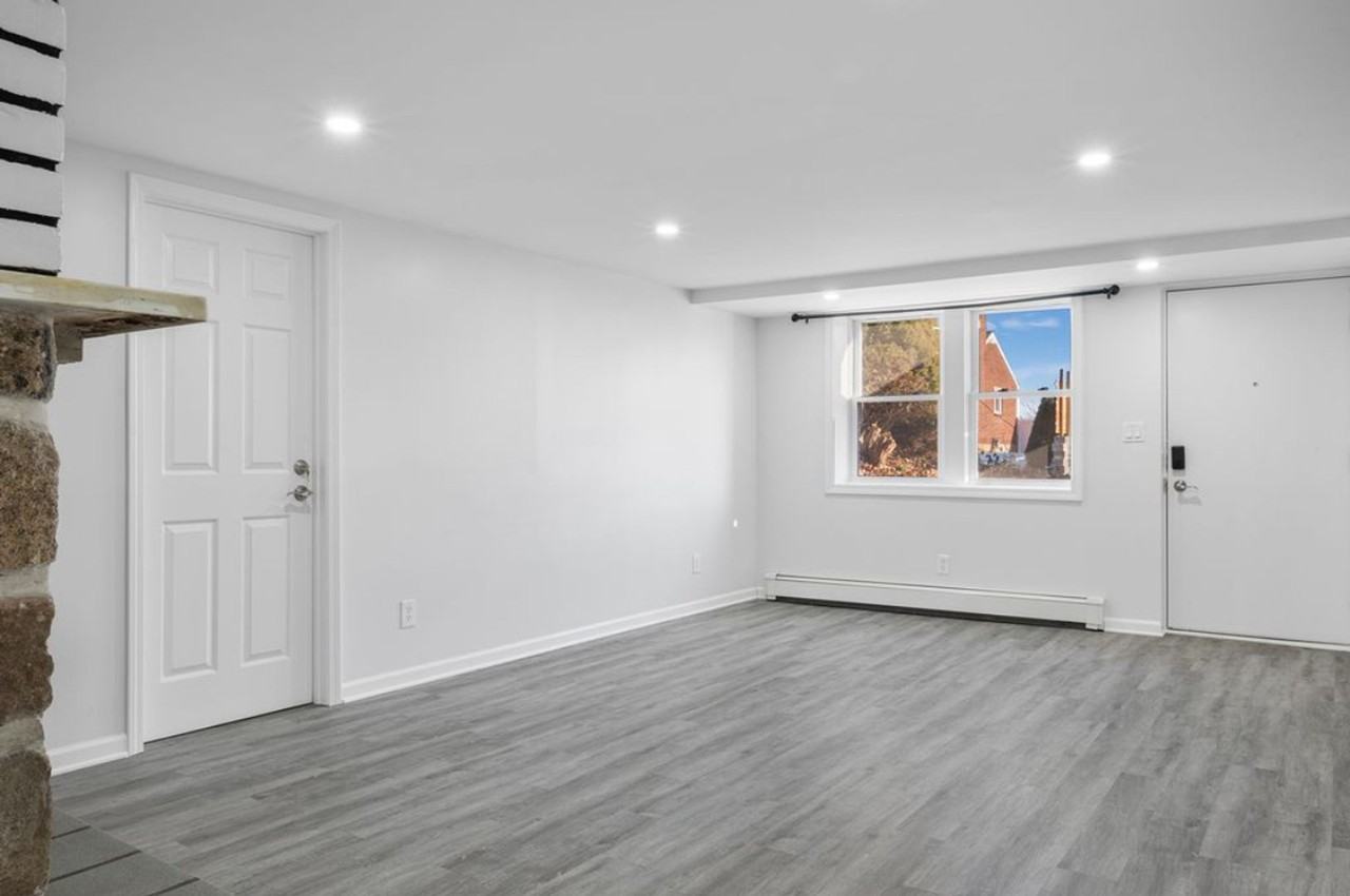 77 Alexander Ave - Photo 3 of 19