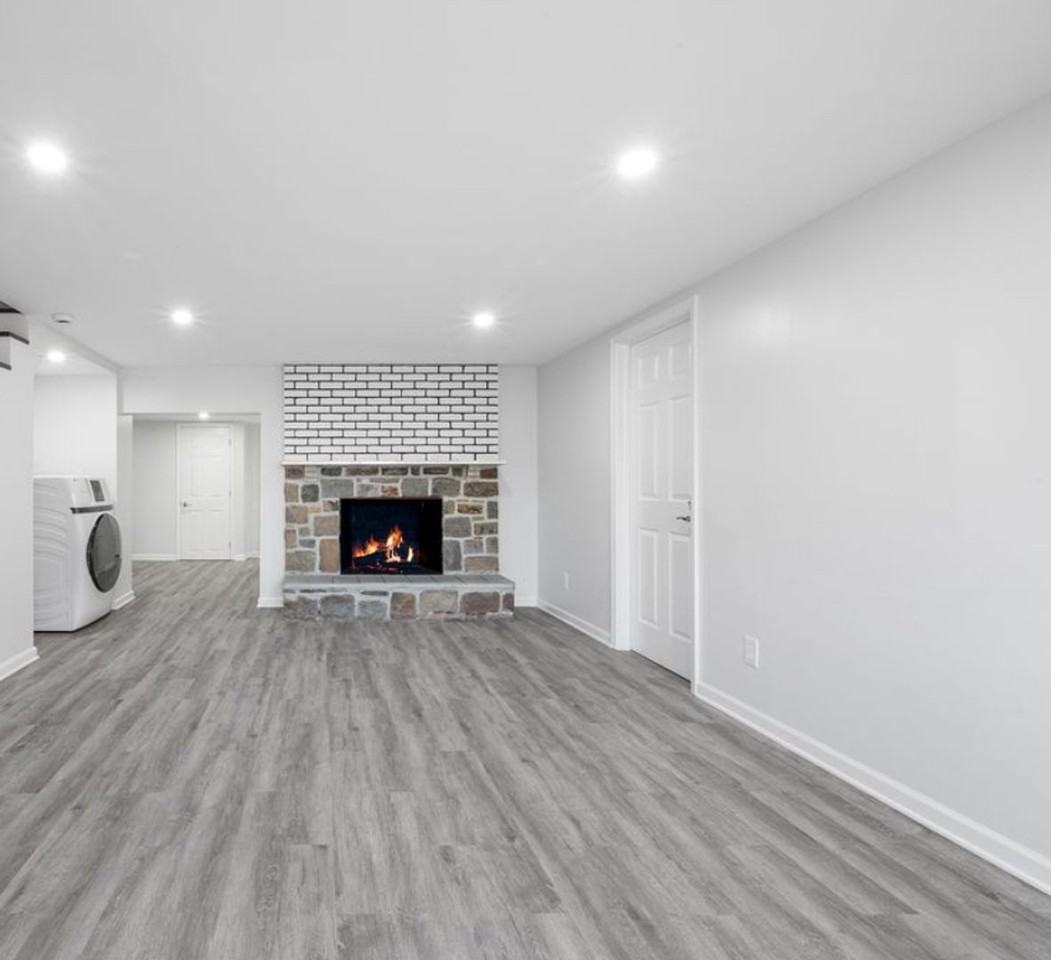 77 Alexander Ave - Photo 7 of 19