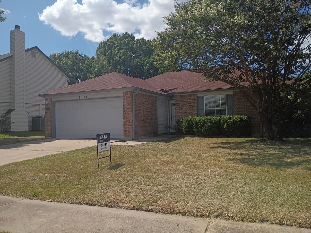 5101 Glennwood Dr - Photo 2 of 11