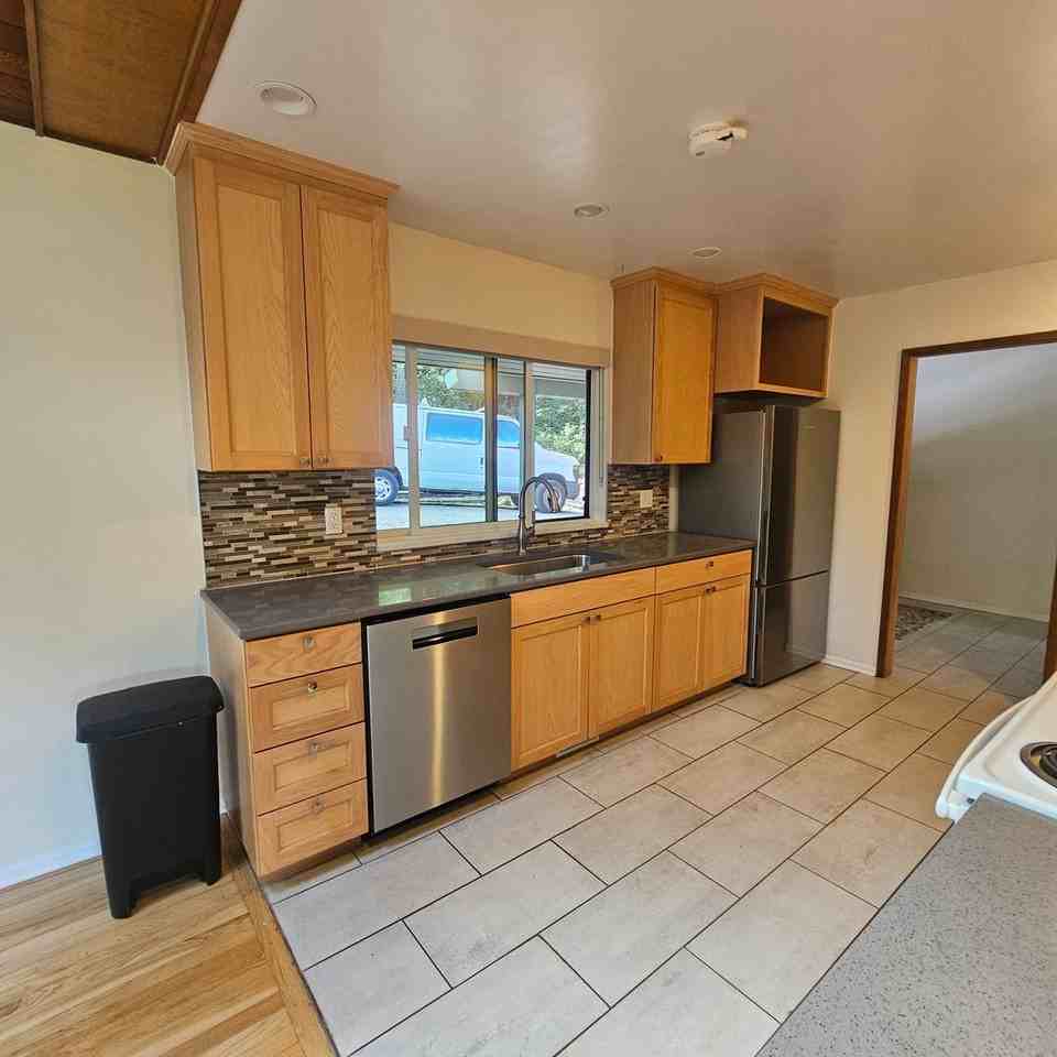 3550 Gangmarken Way Ne - Photo 4 of 41