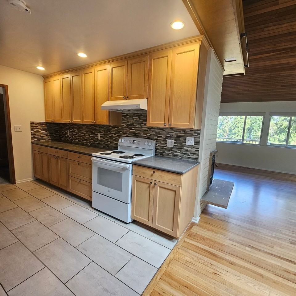 3550 Gangmarken Way Ne - Photo 5 of 41