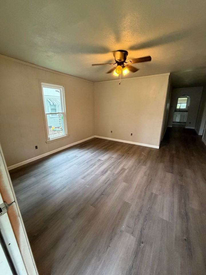 706 J St Nw - Photo 2 of 6