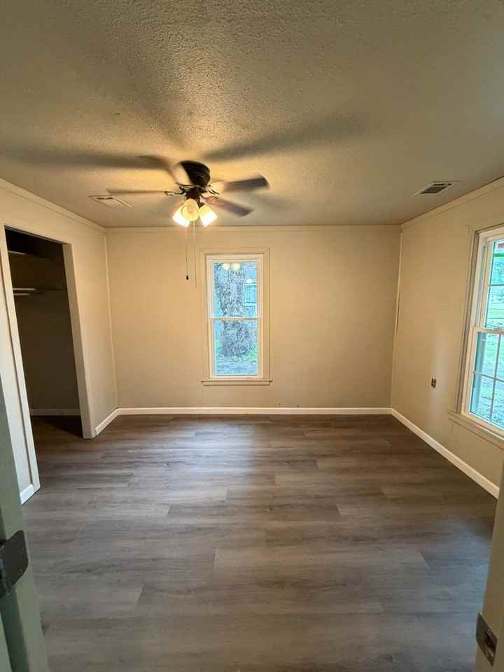 706 J St Nw - Photo 3 of 6