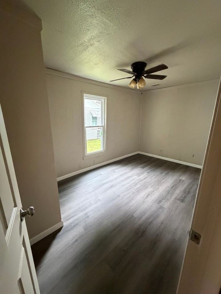 706 J St Nw - Photo 4 of 6