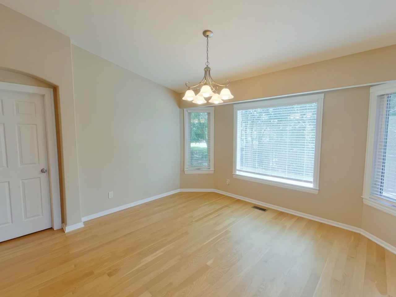 503 W Douglas Ave - Photo 3 of 19