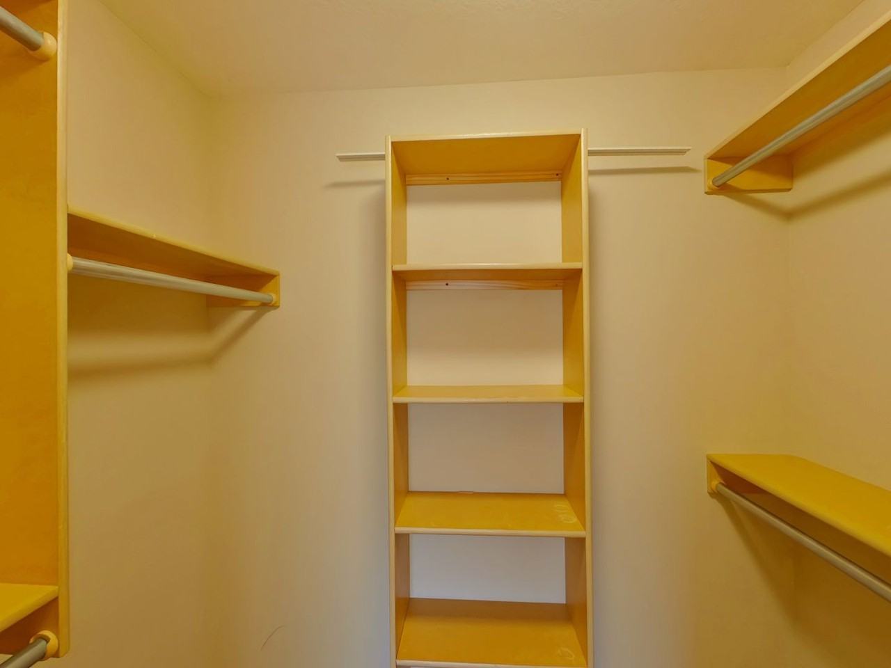 503 W Douglas Ave - Photo 7 of 19