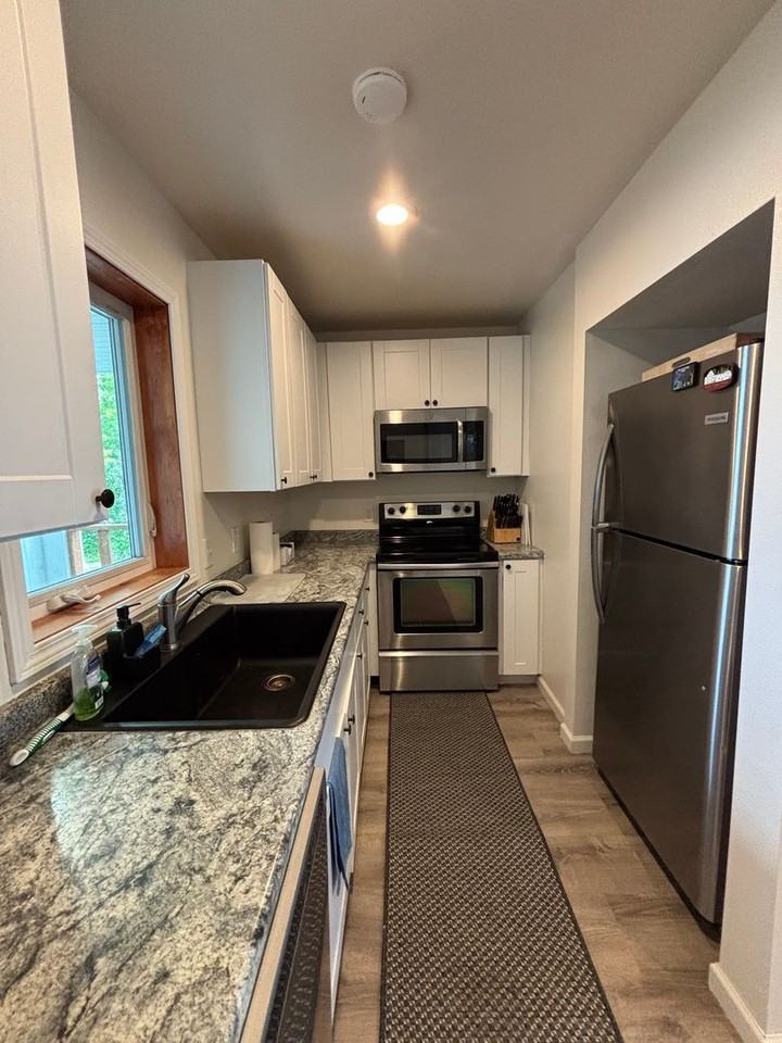 2803 Wilson St - Photo 3 of 13