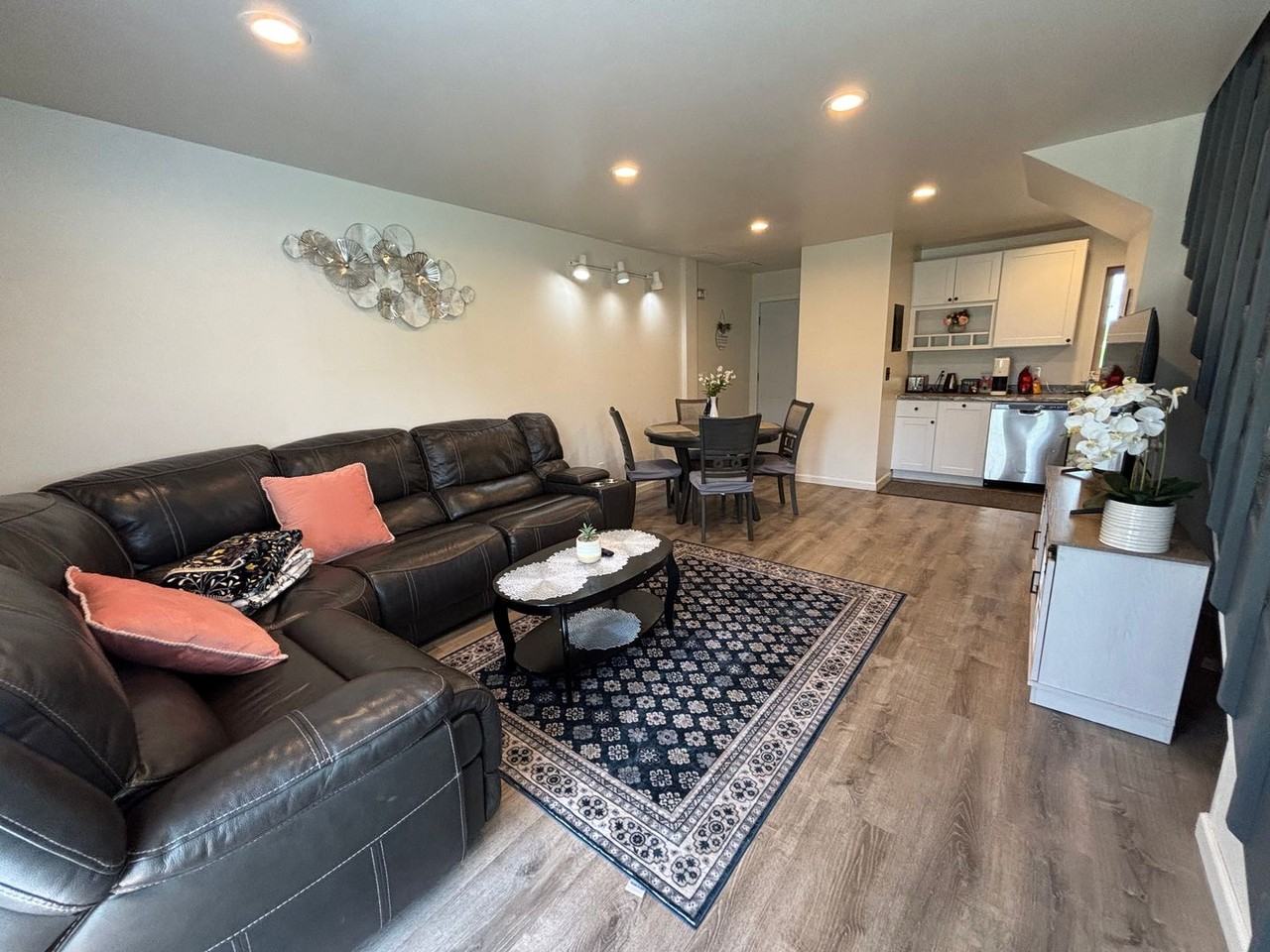 2803 Wilson St - Photo 6 of 13