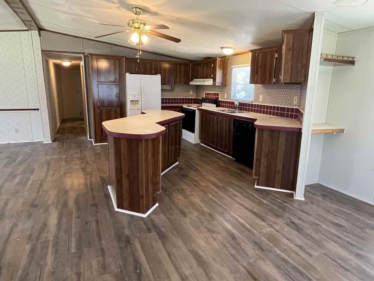 15422 Sharpe Rd - Photo 5 of 21