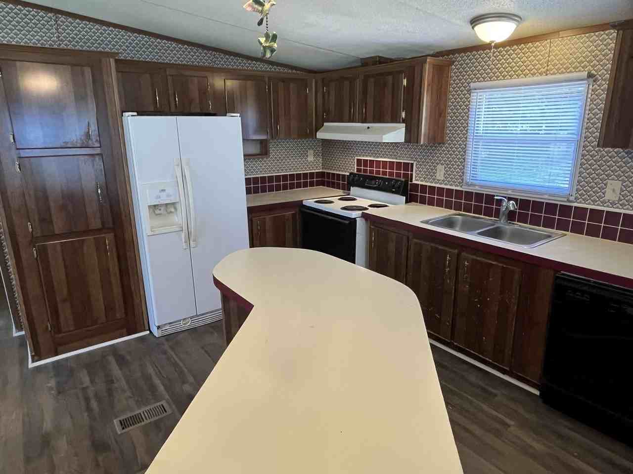 15422 Sharpe Rd - Photo 7 of 21