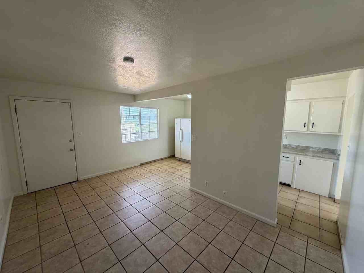 311 E Mcelhany Ave - Photo 2 of 7