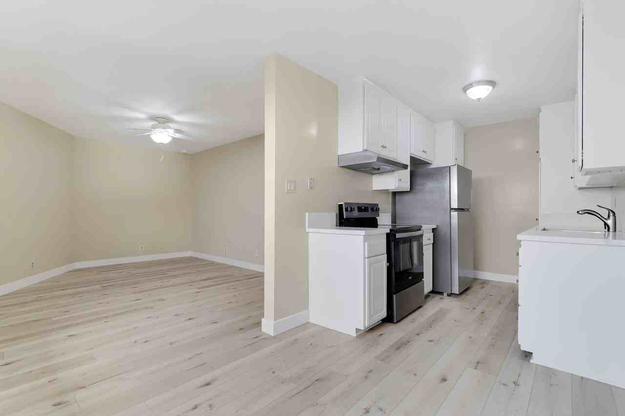 Oak Manor Apartments - Photo 3 of 36