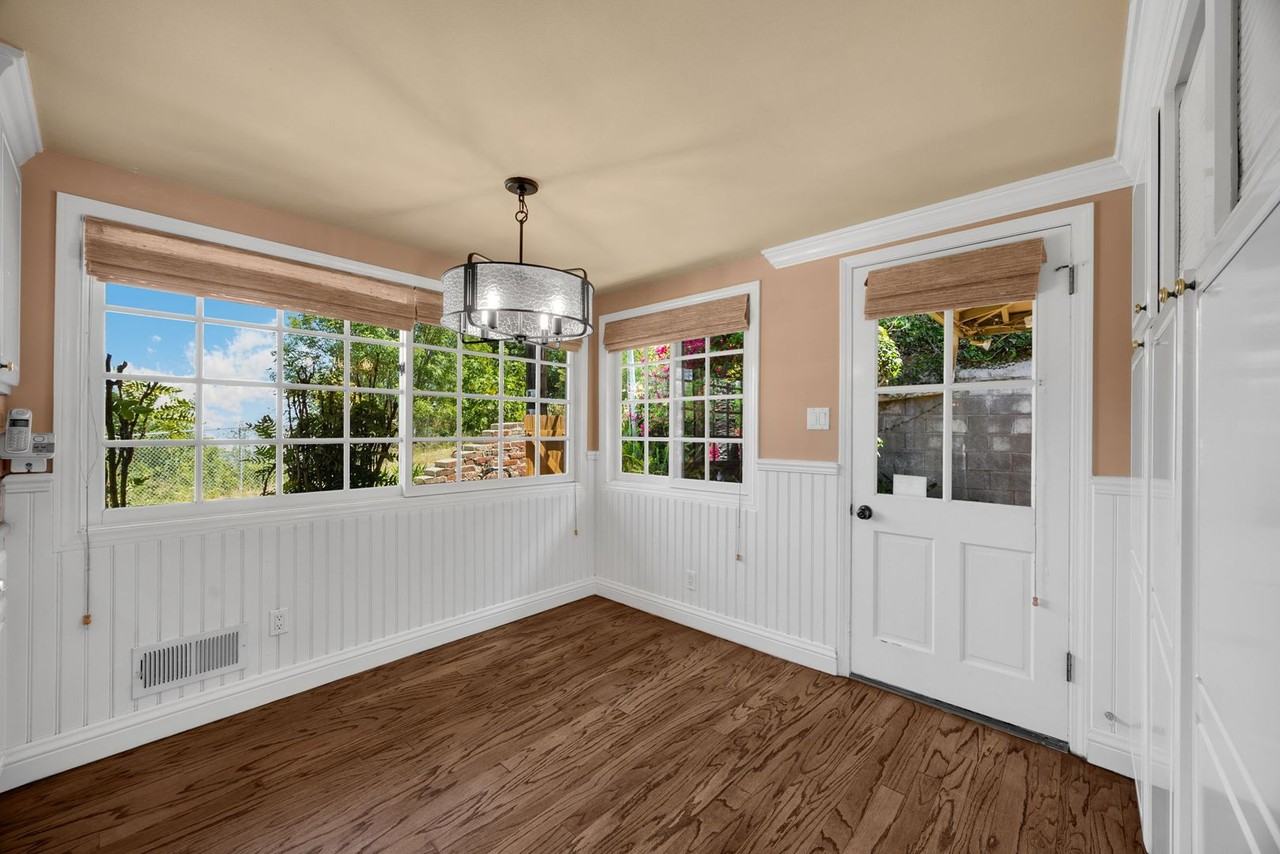 1071 E Avocado Crest Rd - Photo 4 of 35