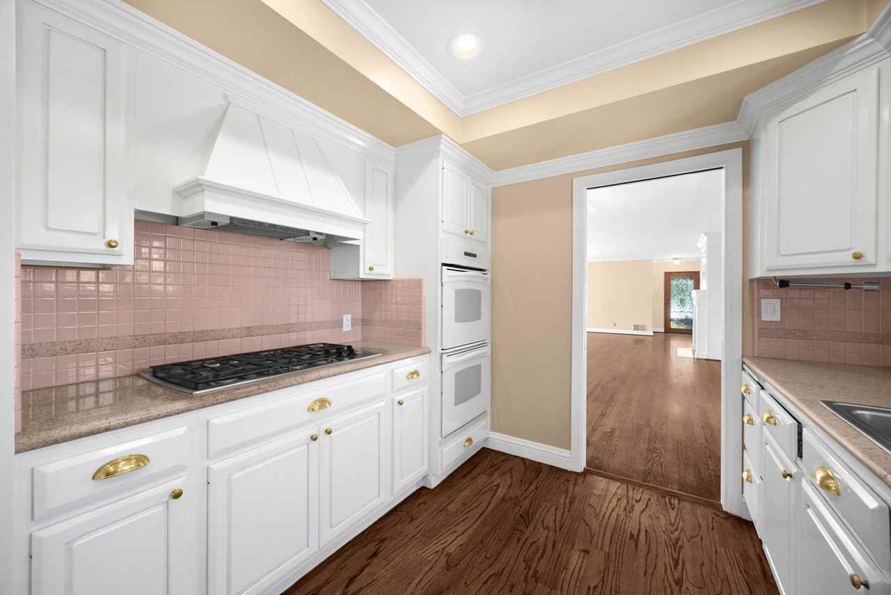 1071 E Avocado Crest Rd - Photo 6 of 35