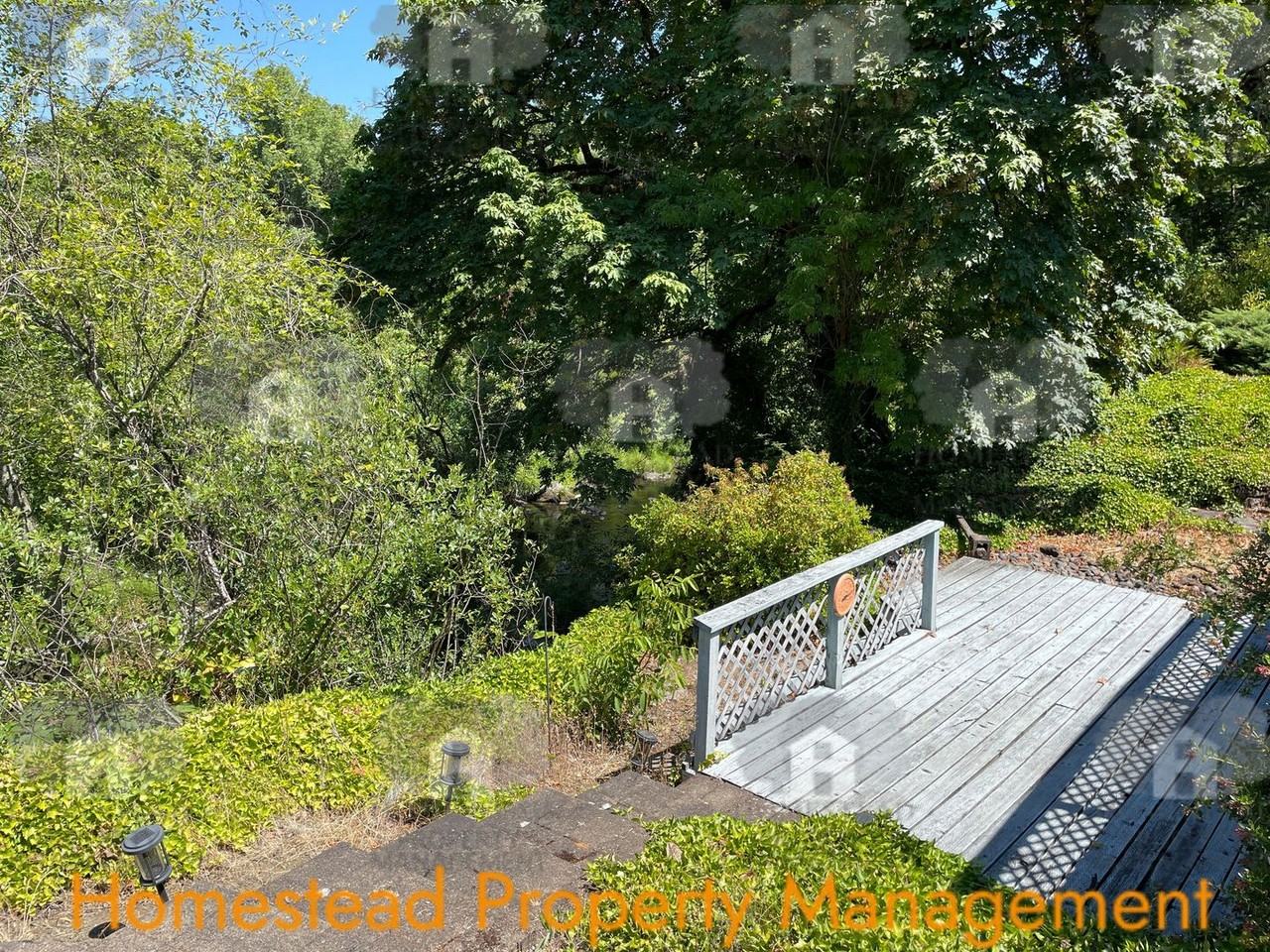 999 Sw Hunter St - Photo 5 of 6