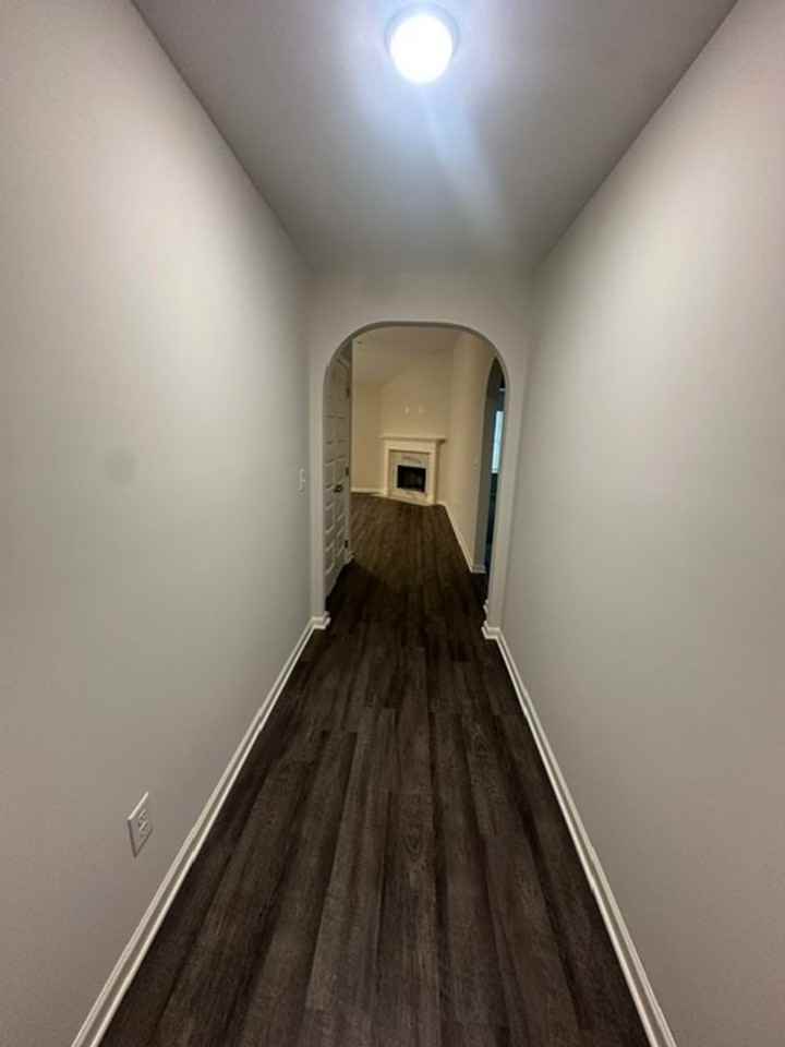 444 Country Club Dr - Photo 6 of 27