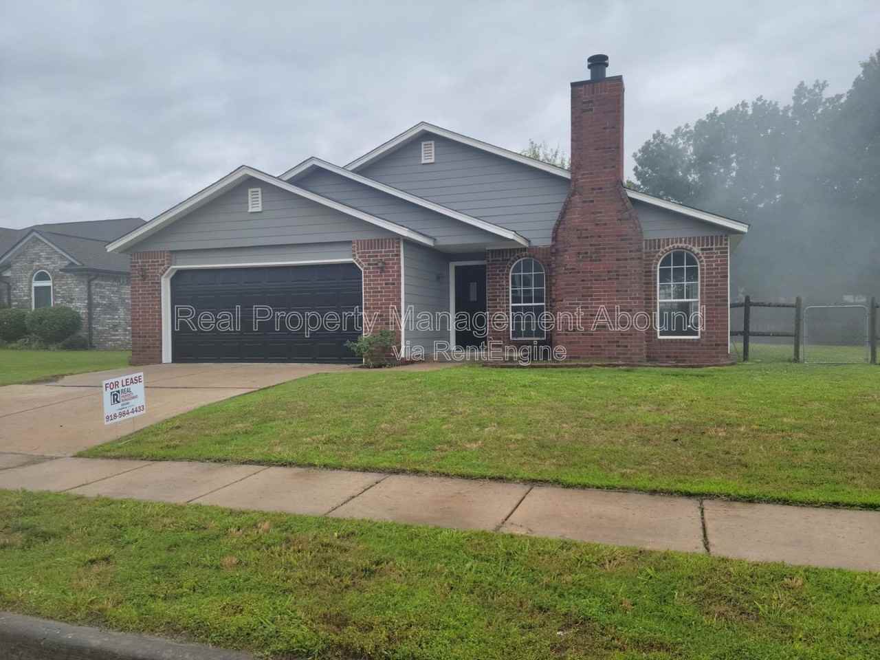 3208 N 8th Pl - Photo 2 of 10