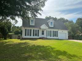 featured image of 910 Dolphin Ln