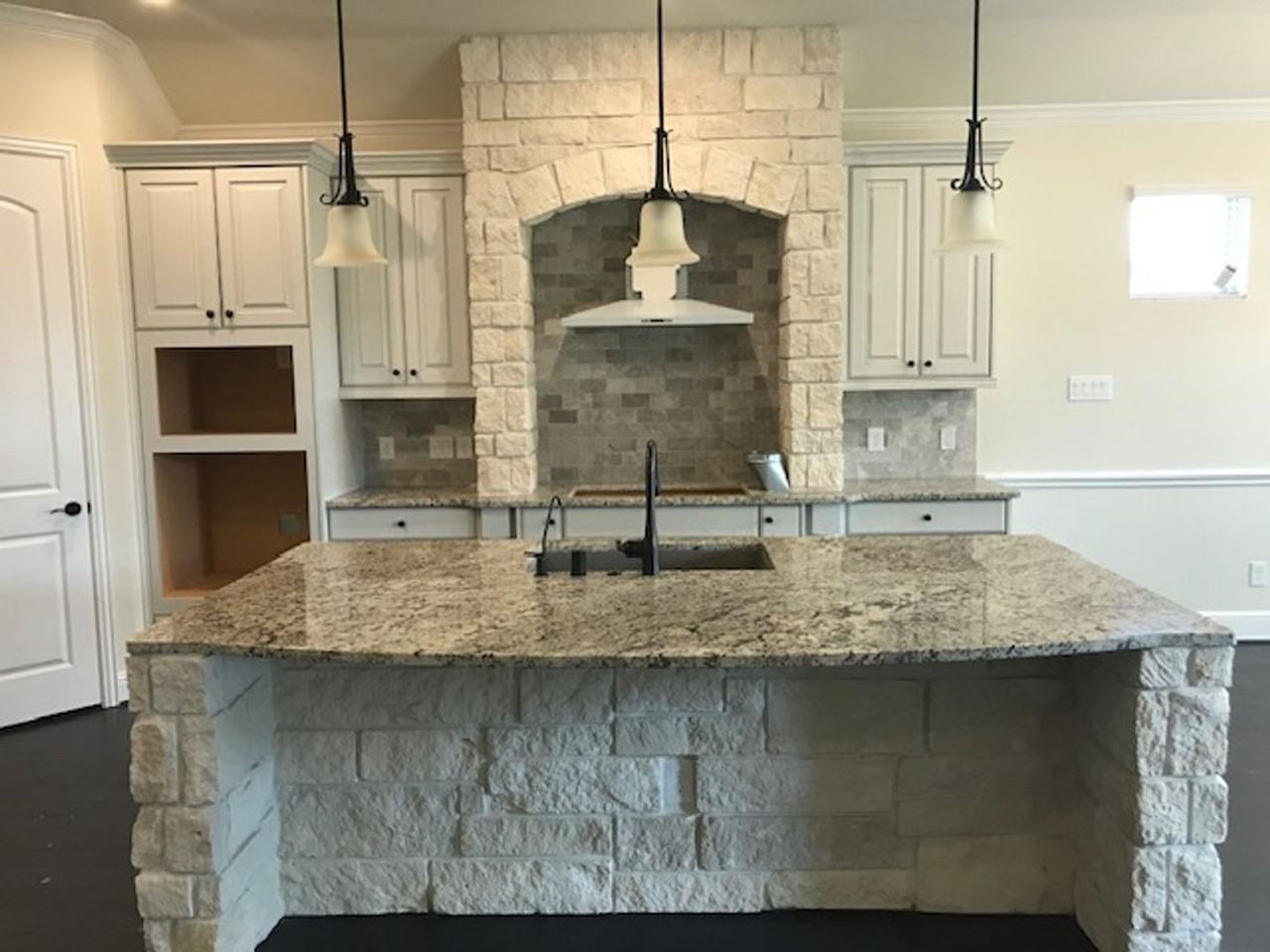 3750 Pinebrook Hollow Ln - Photo 5 of 19