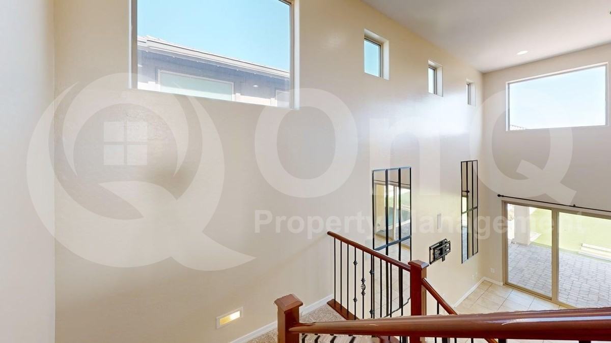 8943 W Marshall Ave - Photo 5 of 25