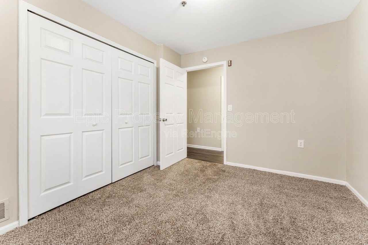 3670 S John Hix Rd #3 - Photo 7 of 13