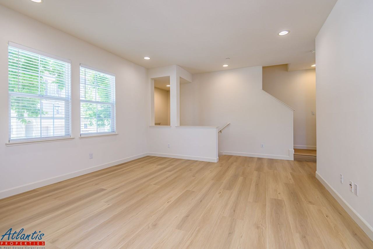 789 Batista Dr - Photo 4 of 22