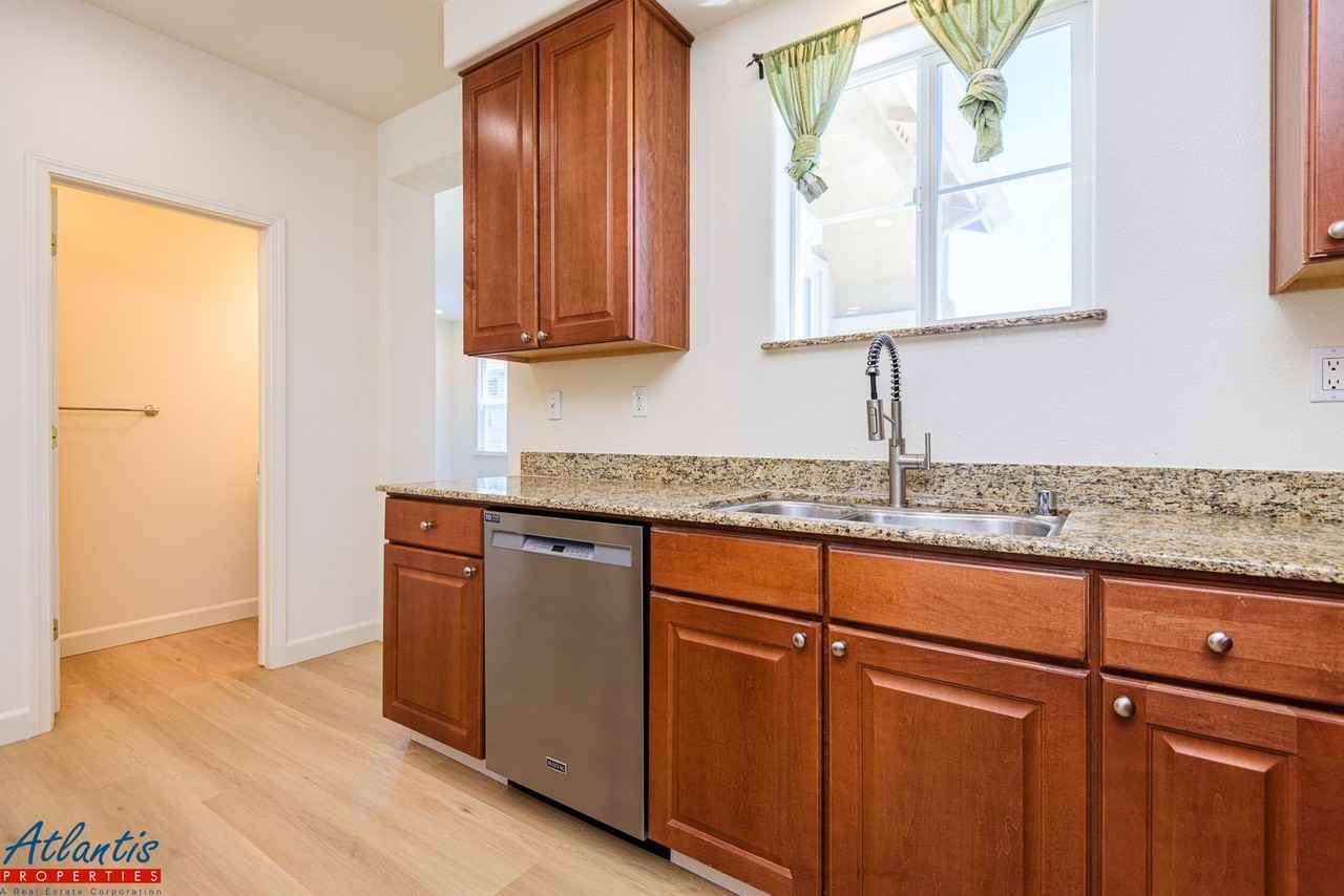 789 Batista Dr - Photo 7 of 22