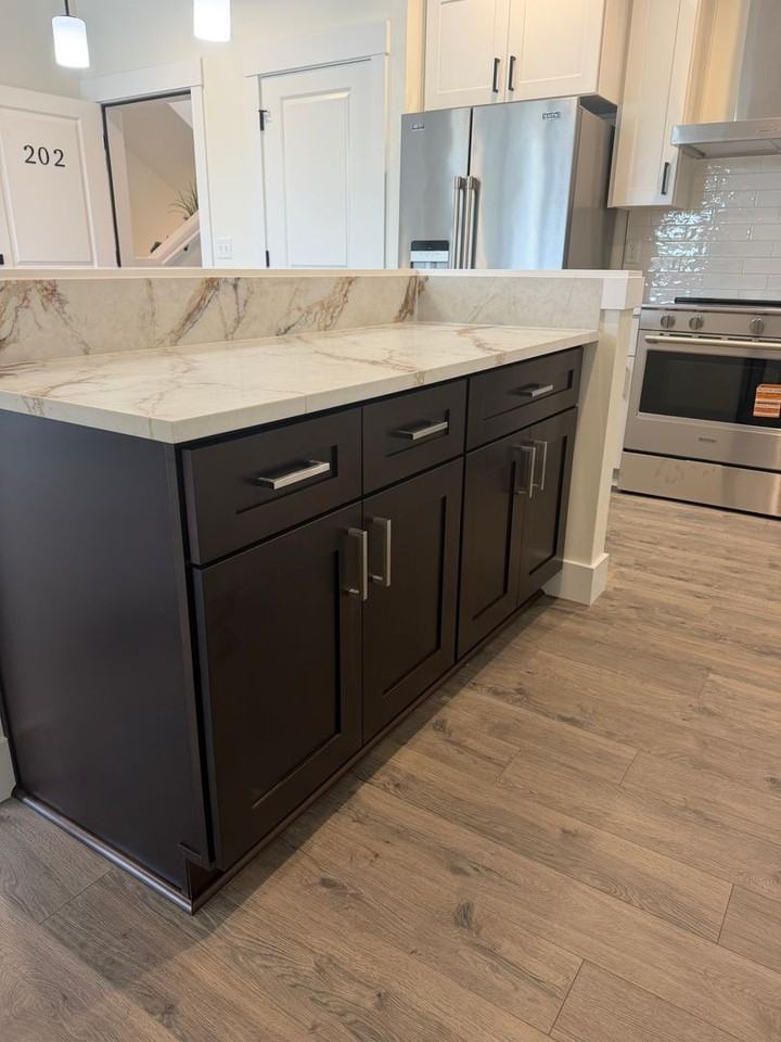 4885 River Rd N - Photo 5 of 23